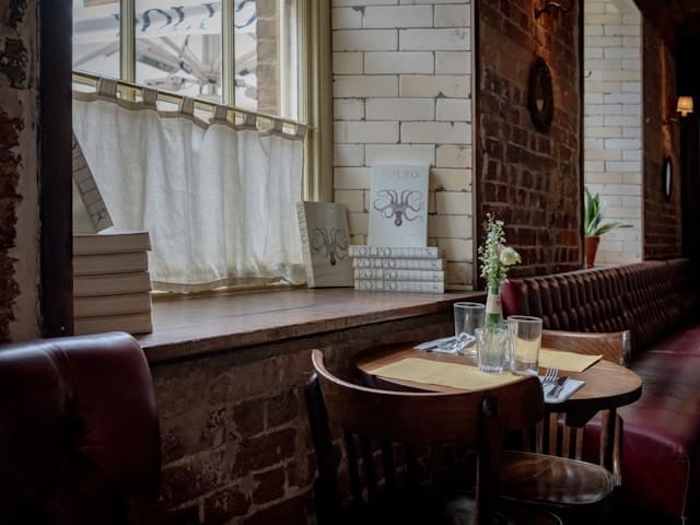fasad cafe industrial